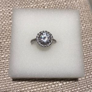 Elina Ring, like new.  Size 7